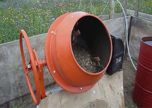 Отмостка вокруг дома из бетона. Приготовление бетонной смеси