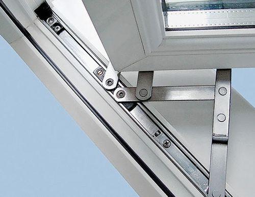 Окно открывается только вверх. Трудности с состоянием на проветривание: что делать?