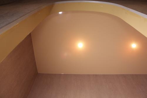 Натяжные потолки в старом деревянном доме. О преимуществах натяжных потолков