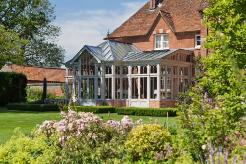 Зимний дом из кирпича. Примеры фасада домов