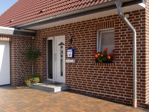 Зимний дом из кирпича. Примеры фасада домов