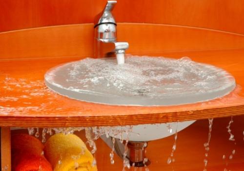 Как прочистить канализационную трубу в туалете. Как правильно прочистить канализацию в домашних условиях