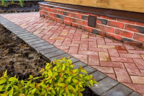 Отмостка вокруг старого дома. Отмостка вокруг дома