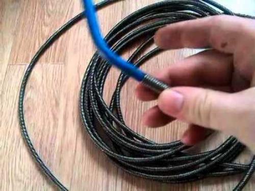 Как прочистить канализацию тросом