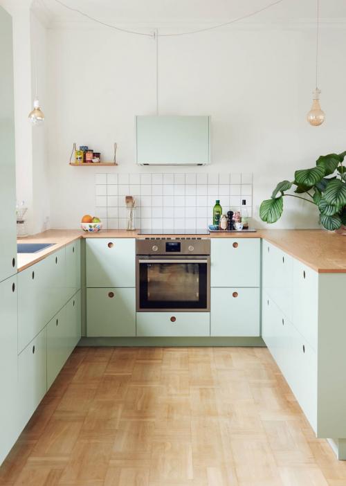 Дизайн очень маленькой кухни. Сочетание цветов в интерьере маленькой кухни