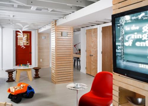 Сочетание пола и дверей в интерьере. Какого цвета ставить двери: в тон полу или нет 15