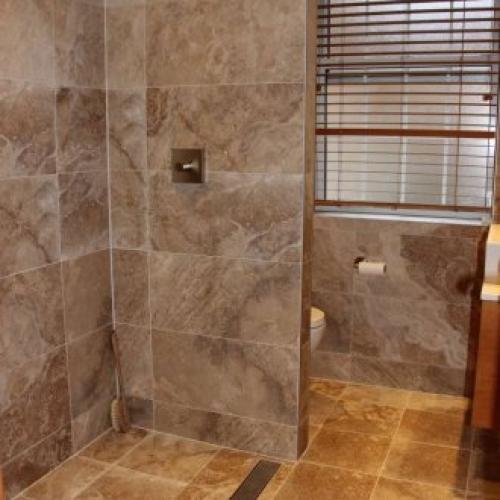 Дизайн душевой кабины без поддона. Плюсы