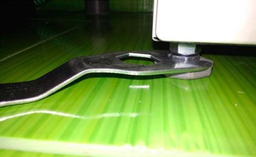 На что ставить стиральную машину. Как правильно выровнять стиральную машину по уровню