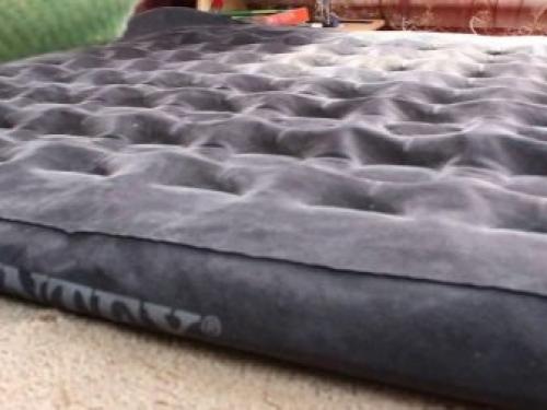 Надувной матрас intex чем заклеить. Ремонт надувных матрасов Intex: неисправности и методы их устранения 03 Надувной матрас intex чем заклеить. Ремонт надувных матрасов Intex: неисправности и методы их устранения 03