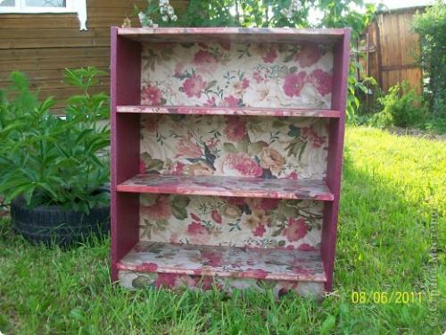 Как обновить старые полки для книг. Реставрация полки