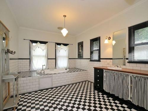 Ванная в стиле арт. Дизайн ванной комнаты в стиле арт-деко: канонические черты