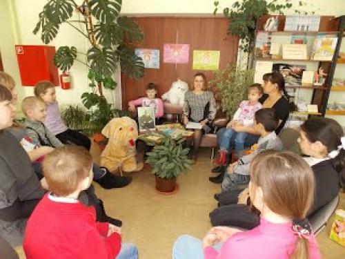 Гостиная для тинейджеров детская библиотека. Клуб семейного чтения