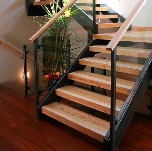 Косоур. Лестница на тетивах или косоурах, что лучше?