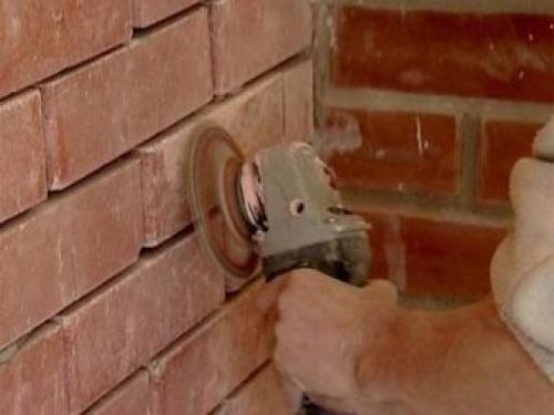 Как сделать красивой кирпичную стену. Различные способы состаривания кирпича 05