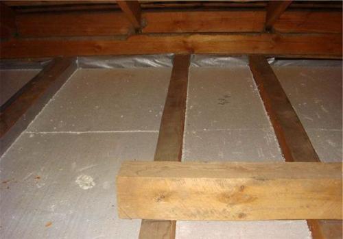 Утепление чердака стекловатой. Выбор утеплителя