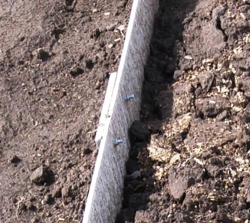 Плоский шифер для грядок. Как сделать грядки из шифера своими руками: