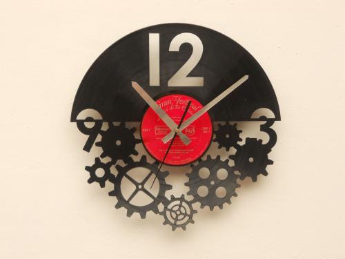 Пластинки виниловые в интерьере. 7 интерьерных обновок которые можно сделать из старых виниловых пластинок