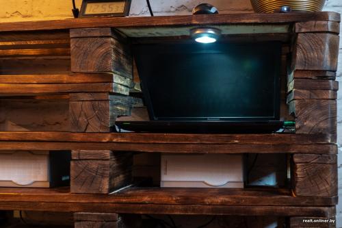 Квартира в стиле лофт своими руками. Стойки, как в Jysk и кровать из поддонов