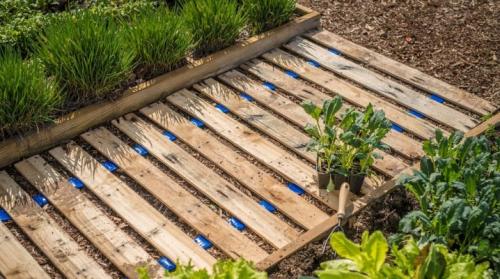 Садовые дорожки своими руками из подручных материалов. Как сделать садовые дорожки из подручных материалов самостоятельно?