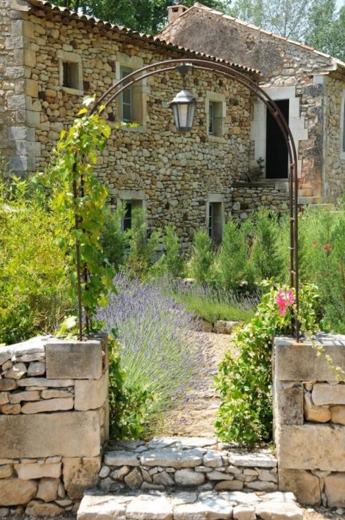 Интерьер дачного дома в стиле прованс. Особенности фасада дома в стиле прованс