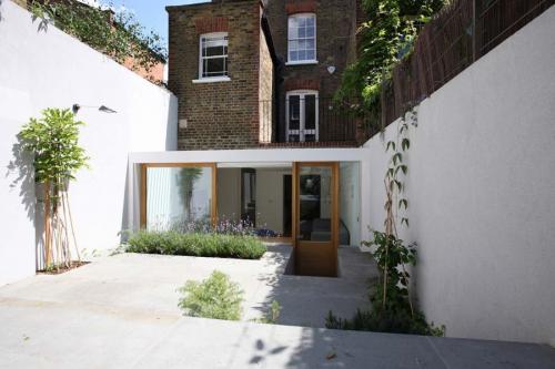 Пристройка к дому — простые и доступные идеи реконструкции деревянных и каменных домов (100 фото)