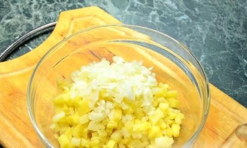 Как накрыть праздничный стол на день рождения. Праздничный салат «Шарлотка» на день рождения