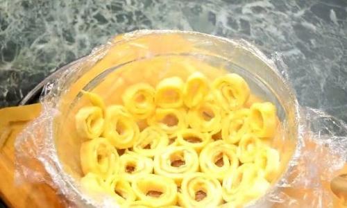 Как накрыть праздничный стол на день рождения. Праздничный салат «Шарлотка» на день рождения