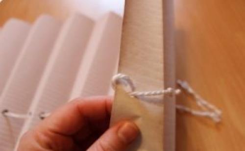 Жалюзи из флизелиновых обоев. Этап №2: сборка