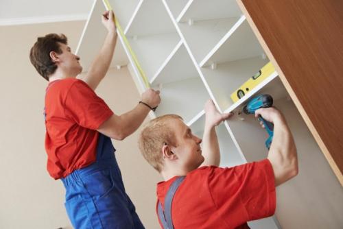 Встроенный в нишу шкаф с распашными дверями своими руками. Как сделать шкаф в нише с распашными дверями своими руками.