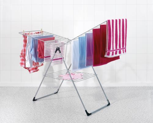 Идеи для сушки белья. Где сушить белье в квартире красиво? [5 нестандартных решений]