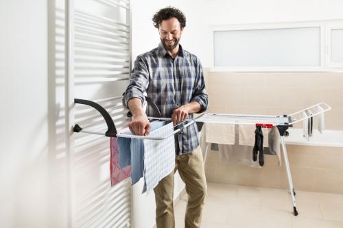 Идеи для сушки белья. Где сушить белье в квартире красиво? [5 нестандартных решений]