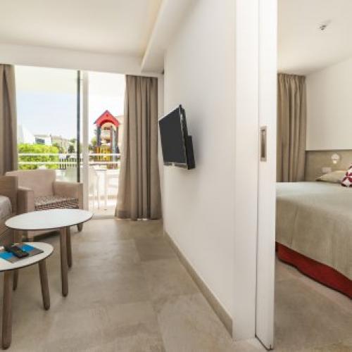 Как обустроить однокомнатную квартиру семье. Из одной комнаты – две