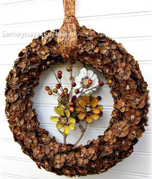 Поделка из природного материала своими руками. ЧЕШУЙКИ от шишек.