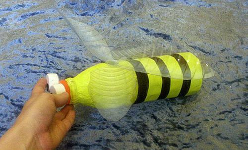 Пчела из бутылок, как сделать. Медоносная пчела из пластиковой бутылки