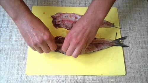 Как быстро отделить селедку от костей. Подготовка рабочего места 02 Как быстро отделить селедку от костей. Подготовка рабочего места 02