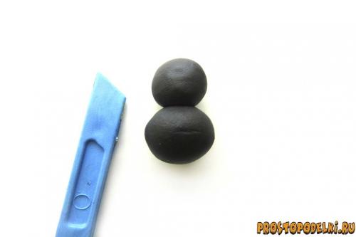 Пингвин из пластилина