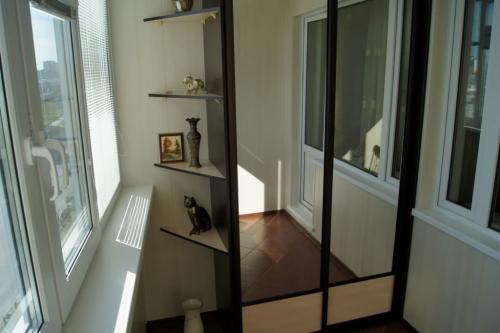 Как обустроить балкон для хранения. Как правильно обустроить места хранения на балконе