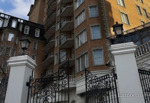 Эмин Агаларов его дом. Эмин Агаларов построил для сыновей дворец со стеклянными стенами на берегу Каспийского моря 06 Эмин Агаларов его дом. Эмин Агаларов построил для сыновей дворец со стеклянными стенами на берегу Каспийского моря 06