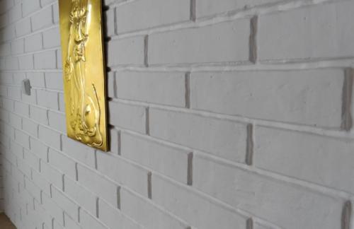 Имитация кирпича из гипсовой штукатурки. Примеры штукатурки под кирпич в интерьере