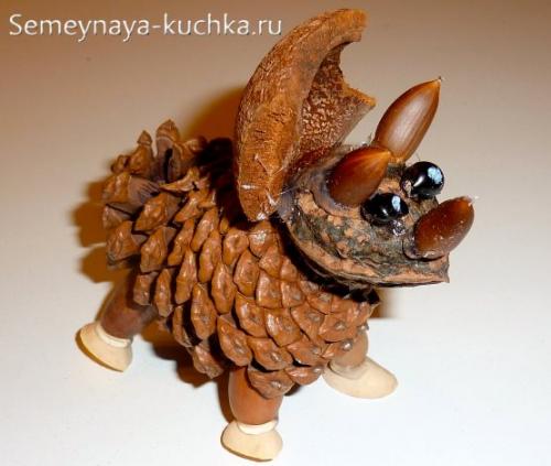 Поделка из природного материала своими руками. ЧЕШУЙКИ от шишек.