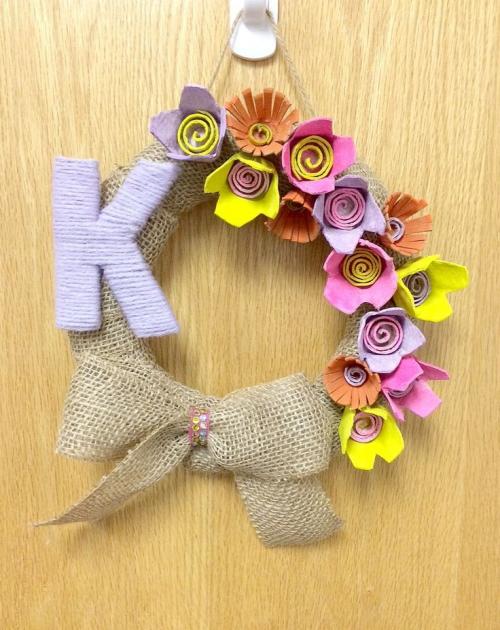 Что можно сделать из коробки из под яиц своими руками. Розы их лотков