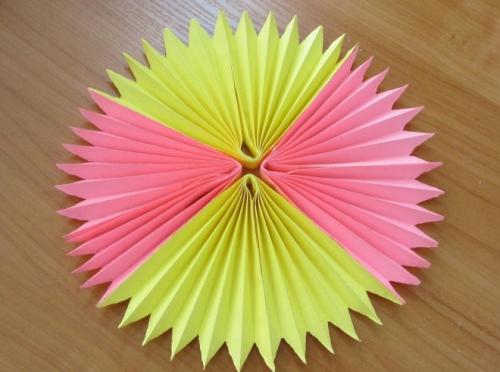 Детские поделки для мамы. Поделка на День матери для детского сада из салфеток, гофрированной бумаги или картона (шаблоны прилагаются)