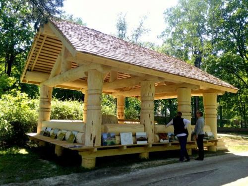 Беседки во дворе частного. Как выбрать тип конструкции беседки? 09