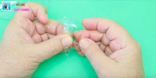 Цветы из бутылок на улицу. Цветы из пластиковых бутылок своими руками – пошаговый мастер-класс для начинающих