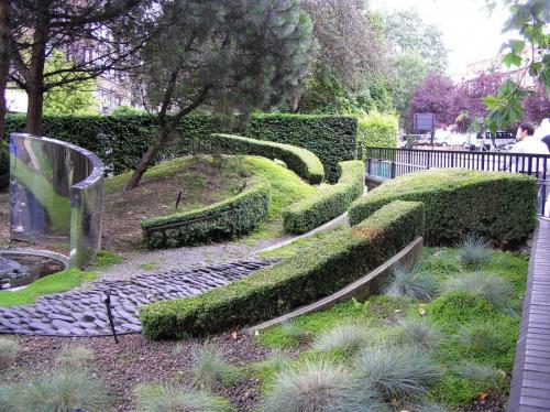 Ландшафтный дизайн двора своими руками. Дополнительные детали дизайна двора