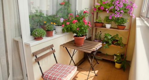 Как обустроить балкон своими руками. Под что обустроить балкон или лоджию 02