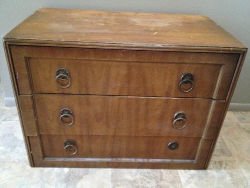 Реставрация старой советской мебели. Новая жизнь советской мебели: самые удачные примеры реставрации