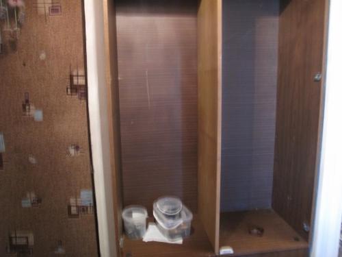 Как из старого шкафа сделать современный шкаф купе. Новая жизнь старой мебели...Из старого шифоньера-новый шкаф в прихожку!