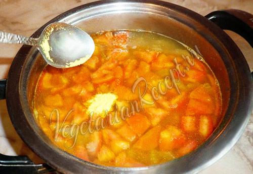 Коричневая чечевица суп. Суп из чечевицы с сельдереем и помидорами