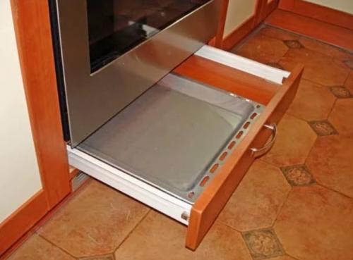 Для чего нужен ящик под духовкой в плите. 10 предметов, о подлинной функции которых ты не догадываешься! Оказывается, что ящик под духовкой вовсе не для сковородок.